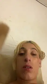 Snapshot of andreahhill chatting on February 23, 5:34 am andreahhill online show from February 23, 5:34 am