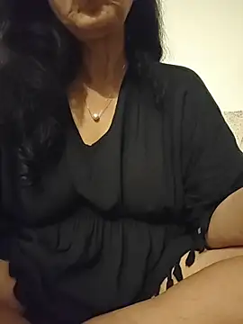 Susannemilf online show from April 19, 6:10 pm