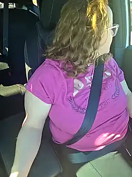 Snapshot of julimonroe chatting on February 23, 10:09 pm julimonroe online show from February 23, 10:09 pm