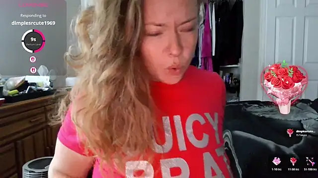 Snapshot of julimonroe chatting on November 22, 8:13 am julimonroe online show from November 22, 8:13 am