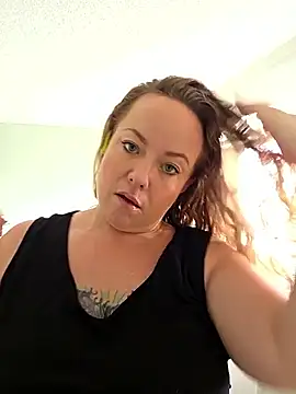 julimonroe online show from February 4, 3:29 pm