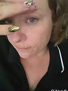 julimonroe online show from May 26, 2:18 am
