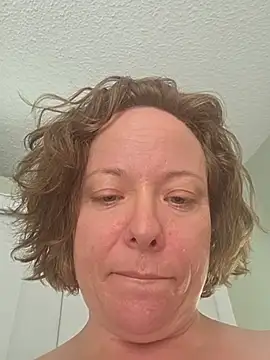 julimonroe online show from June 6, 3:50 pm