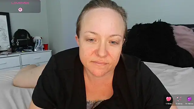 julimonroe online show from July 19, 6:44 pm