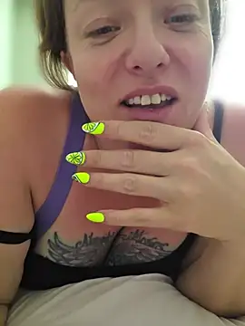 julimonroe online show from July 22, 6:11 pm