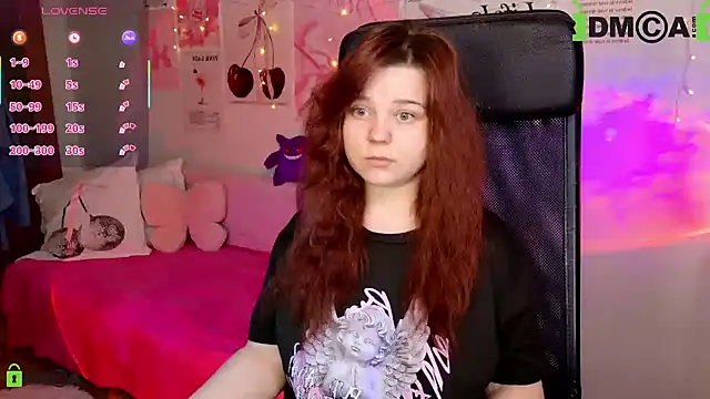 StellaMilla online show from April 24, 2:47 am