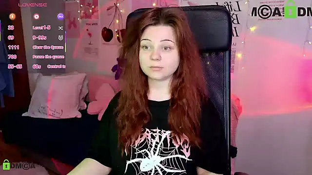 StellaMilla online show from April 28, 1:48 am