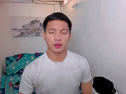 xSebastian19 online show from December 15, 10:25 pm