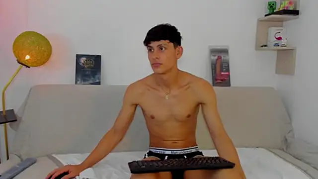 logan thomas online show from October 24, 10:22 am