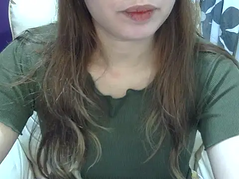 Snapshot of ___zurIII09_ chatting on May 18, 6:47 pm zurIII09 online show from May 18, 6:47 pm