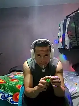 Snapshot of Noctucrasy247 chatting on March 3, 10:28 am Noctucrasy247 online show from March 3, 10:28 am