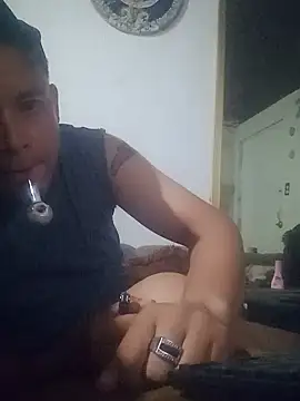 Snapshot of Noctucrasy247 chatting on October 12, 6:12 am Noctucrasy247 online show from October 12, 6:12 am