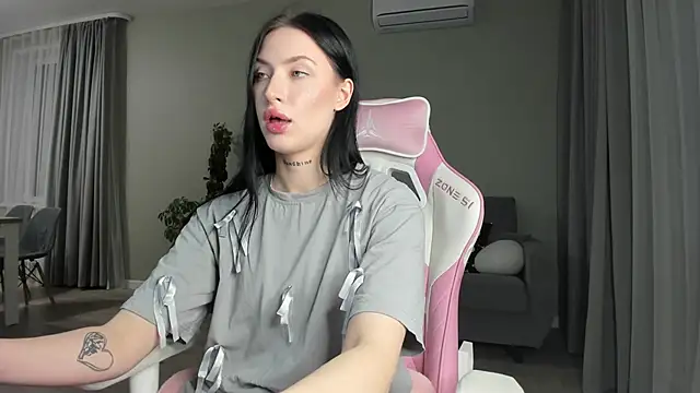 JenniferQueen11 online show from February 21, 2:59 pm