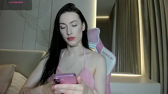 JenniferQueen11 online show from April 13, 12:43 pm