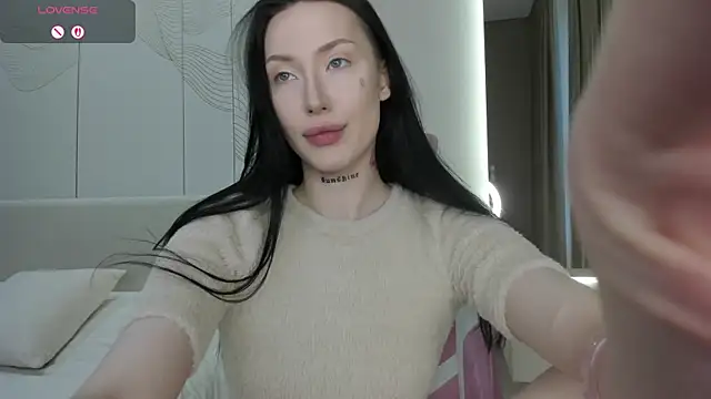 JenniferQueen11 online show from June 10, 2:38 pm