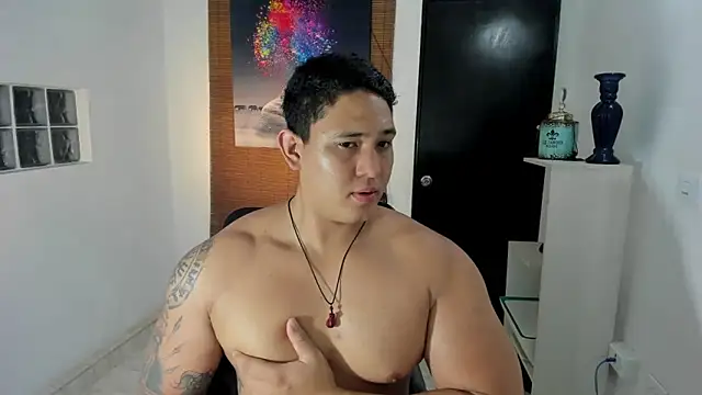 Snapshot of Colton_Massif chatting on March 8, 2:34 am Colton Massif online show from March 8, 2:34 am