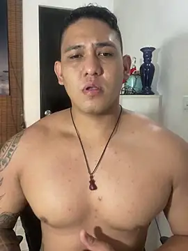 Snapshot of Colton_Massif chatting on March 16, 3:47 am Colton Massif online show from March 16, 3:47 am