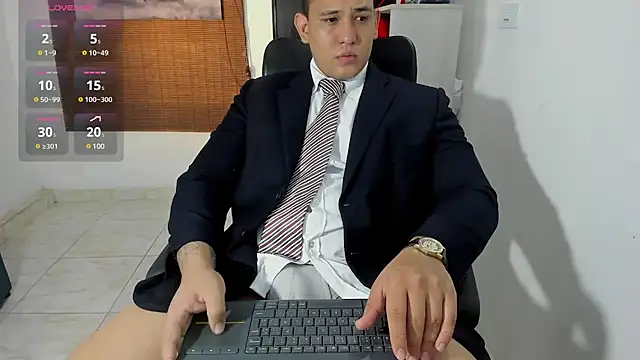 Snapshot of Colton_Massif chatting on March 20, 3:02 am Colton Massif online show from March 20, 3:02 am