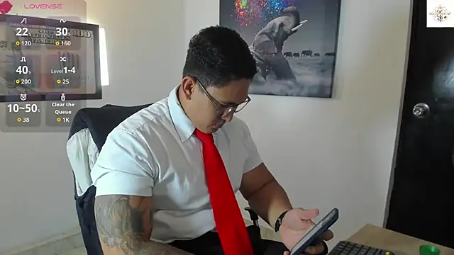 Snapshot of Colton_Massif chatting on October 21, 7:14 pm Colton Massif online show from October 21, 7:14 pm