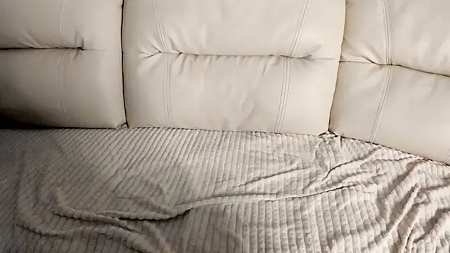 Snapshot of ElizSweet chatting on February 16, 6:32 pm ElizSweet online show from February 16, 6:32 pm