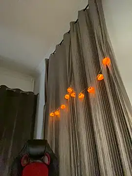 nenalayla online show from October 2, 1:29 pm