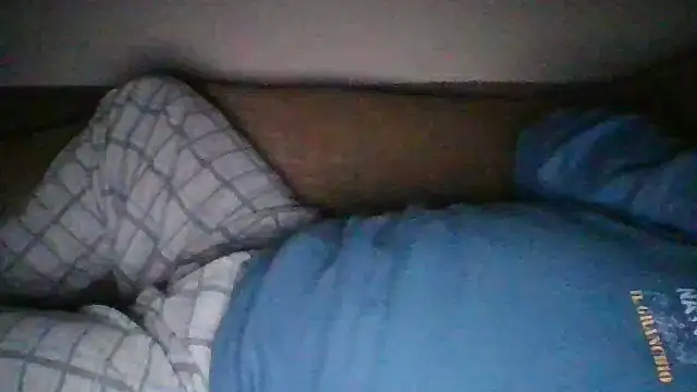 Snapshot of Anderrust chatting on February 5, 11:06 pm Anderrust online show from February 5, 11:06 pm