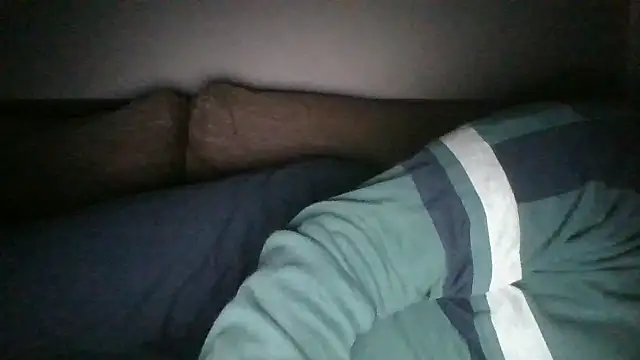 Snapshot of Anderrust chatting on February 22, 11:57 pm Anderrust online show from February 22, 11:57 pm