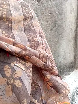 Snapshot of Lattika-Bhabhi chatting on March 20, 11:49 am Lattika-Bhabhi online show from March 20, 11:49 am