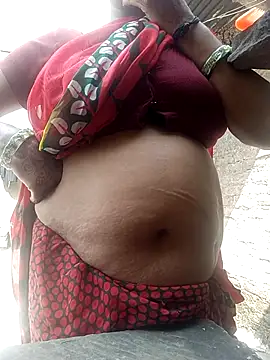 Snapshot of Lattika-Bhabhi chatting on October 10, 7:40 am Lattika-Bhabhi online show from October 10, 7:40 am