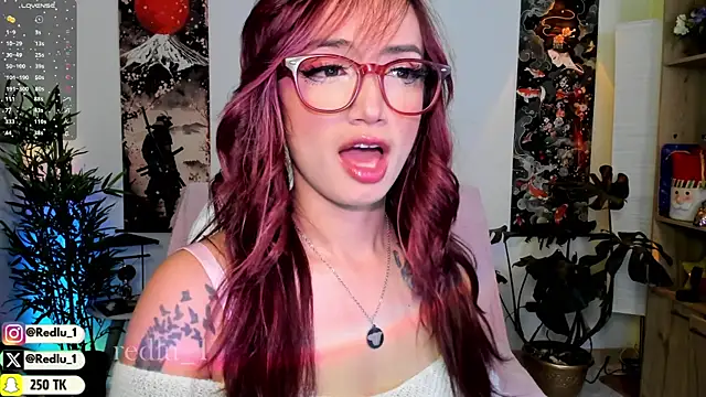 Snapshot of Redlu_1 chatting on January 15, 2:49 am Redlu 1 online show from January 15, 2:49 am