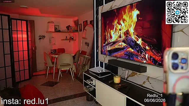 Redlu 1 online show from June 7, 1:10 am