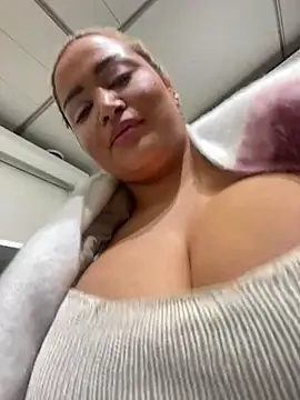 EmiliaPetrova online show from March 14, 6:07 pm