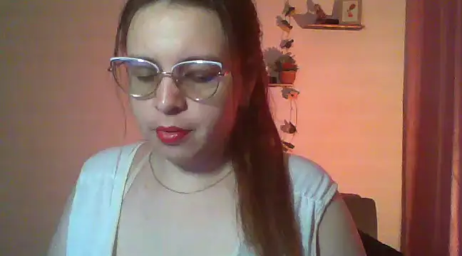 Snapshot of lorenitabella chatting on February 8, 6:12 am lorenitabella online show from February 8, 6:12 am
