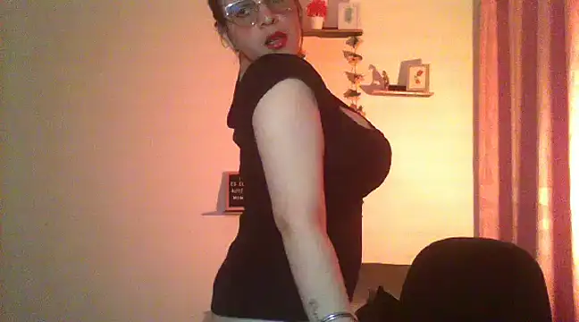Snapshot of lorenitabella chatting on February 23, 2:18 am lorenitabella online show from February 23, 2:18 am