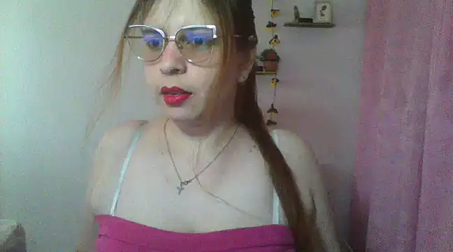 Snapshot of lorenitabella chatting on February 25, 7:36 pm lorenitabella online show from February 25, 7:36 pm