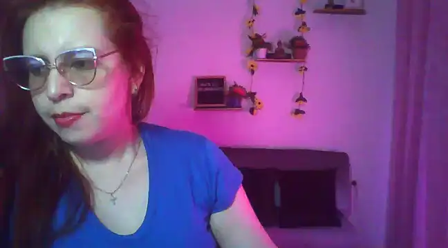 Snapshot of lorenitabella chatting on March 17, 10:28 pm lorenitabella online show from March 17, 10:28 pm