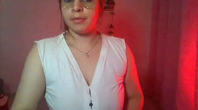 Snapshot of lorenitabella chatting on March 19, 12:34 pm lorenitabella online show from March 19, 12:34 pm
