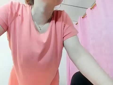 Snapshot of lorenitabella chatting on September 13, 9:14 pm lorenitabella online show from September 13, 9:14 pm