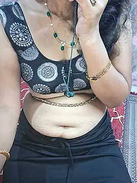 XBHUUME online show from December 2, 8:55 pm