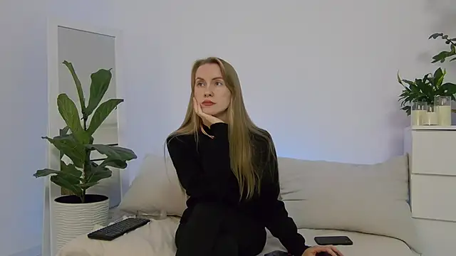 Fallinlove1 online show from October 11, 1:53 pm