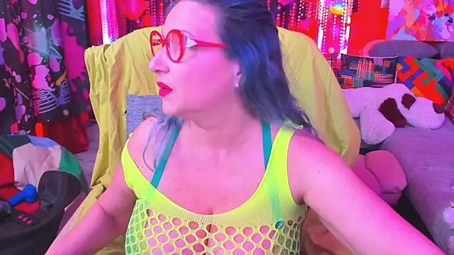 mature lisa naughty online show from March 8, 3:35 pm