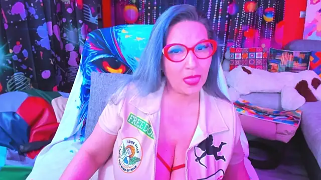 mature lisa naughty online show from March 14, 5:13 pm