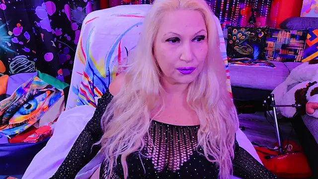 mature lisa naughty online show from October 13, 8:31 pm