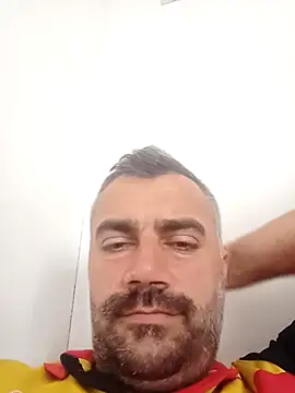 Snapshot of kevgir08 chatting on July 1, 10:50 am kevgir08 online show from July 1, 10:50 am