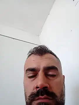 Snapshot of kevgir08 chatting on July 20, 11:23 am kevgir08 online show from July 20, 11:23 am