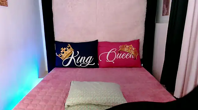 Snapshot of Angelic_Fuckerxxx chatting on December 30, 5:23 pm Angelic Fuckerxxx online show from December 30, 5:23 pm