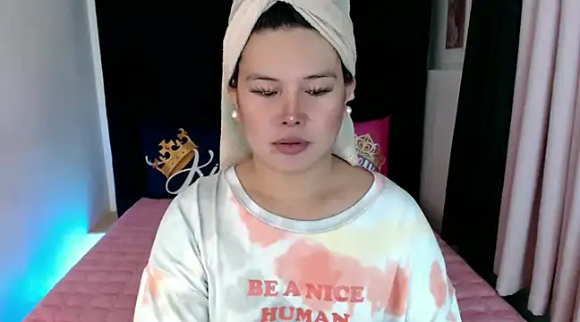 Snapshot of Angelic_Fuckerxxx chatting on January 13, 4:39 am Angelic Fuckerxxx online show from January 13, 4:39 am