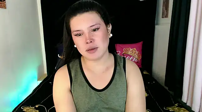 Snapshot of Angelic_Fuckerxxx chatting on February 8, 4:57 am Angelic Fuckerxxx online show from February 8, 4:57 am