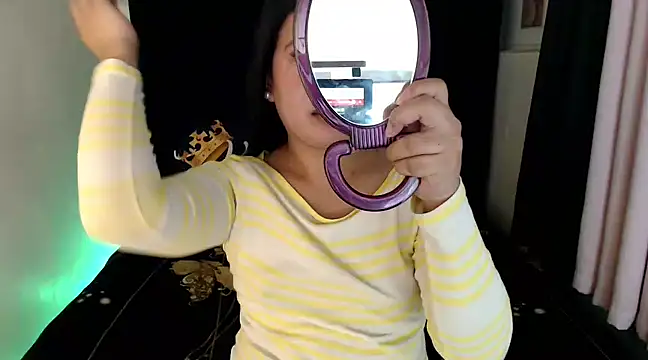 Snapshot of Angelic_Fuckerxxx chatting on February 20, 8:17 am Angelic Fuckerxxx online show from February 20, 8:17 am