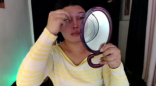 Snapshot of Angelic_Fuckerxxx chatting on February 22, 4:29 am Angelic Fuckerxxx online show from February 22, 4:29 am